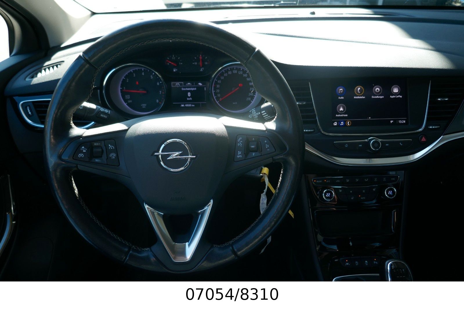 Fahrzeugabbildung Opel Astra K Lim./ Design & Tech