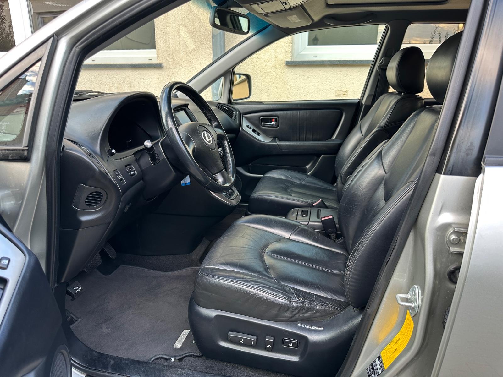 Lexus RX 300 3.0 201ch 4x4 - 2 ème main - Attelage - CT neuf - Toit ouvrant - Régulateur