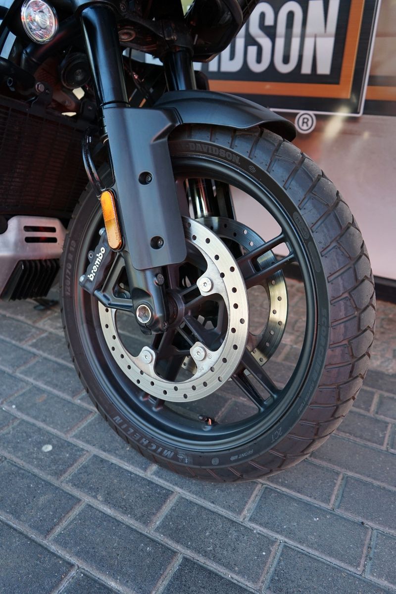 Fahrzeugabbildung Harley-Davidson Pan America Special RA 1250 S mit Jekill & Hyde