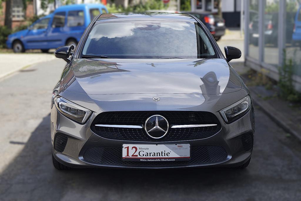Mercedes-Benz A 220