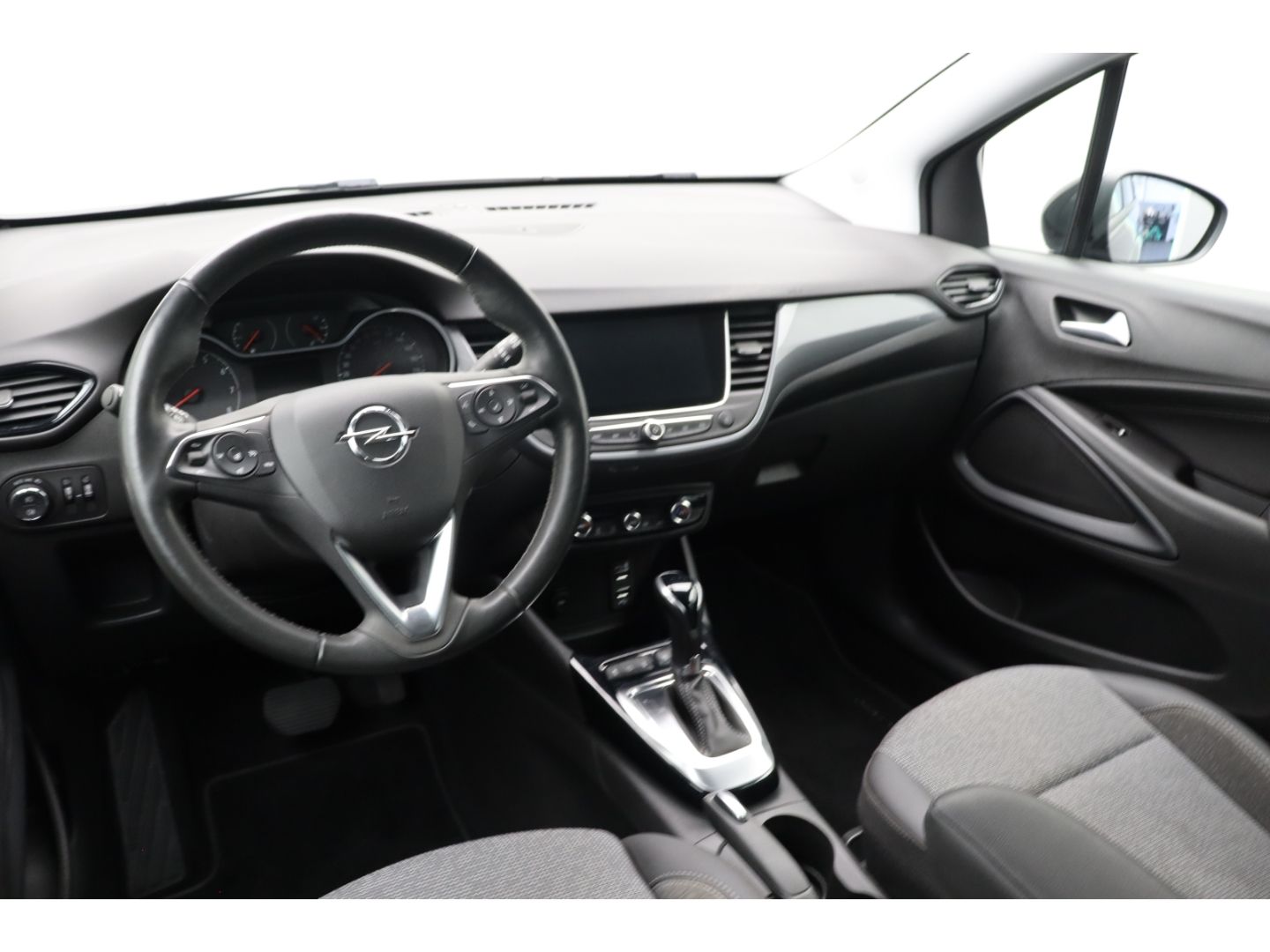Fahrzeugabbildung Opel Crossland Elegance Paket SHZ Navi Kamera AHK