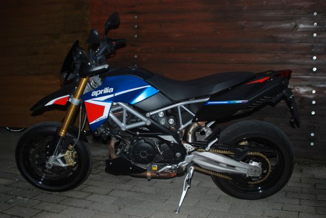 Aprilia Dorsoduro 750