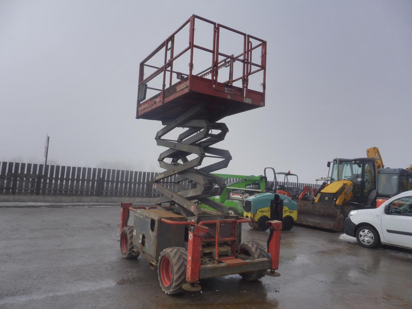 Andere Skyjack SJ6832RT 4x4