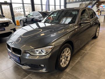 BMW 320d xDrive *NAVI*PDC*SZHZ*BI-XENON*