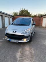 Peugeot 1007 / 1.4 Benziner / NUR 127.000 km - Peugeot 1007: 1.4