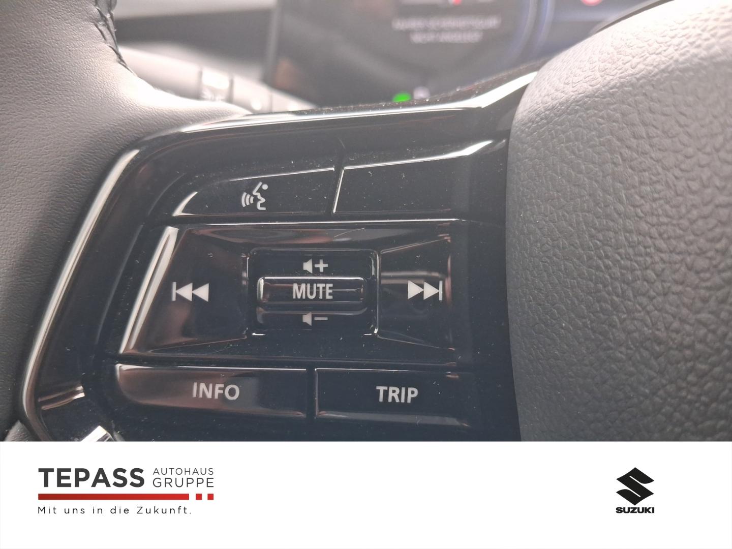Suzuki e Vitara 5-Türer eAxle Comfort Allgrip NAVI PDC 