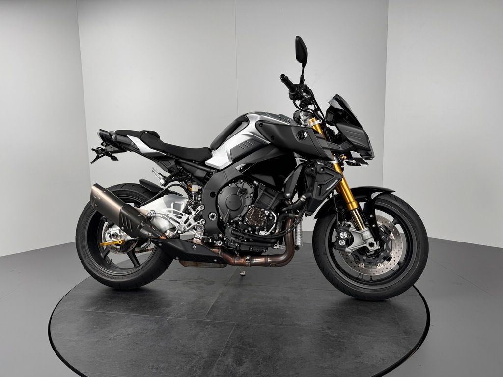 Fahrzeugabbildung Yamaha MT-10 SP *AKRA *1. HAND *SERVICE NEU