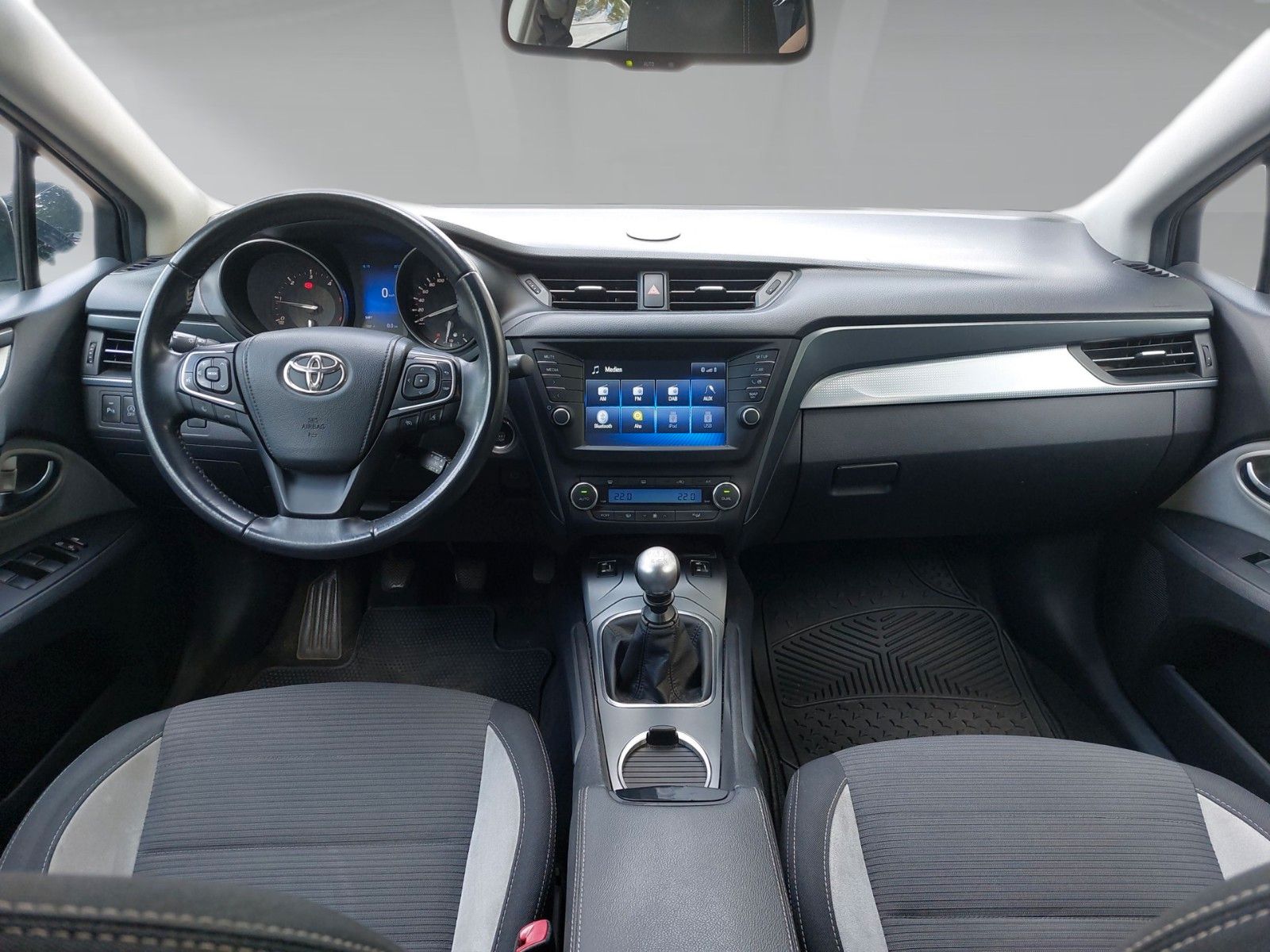 Toyota TOURING SPORTS EDITION-S AHK SHZ KLIMA LED TEMPO – Bild 11