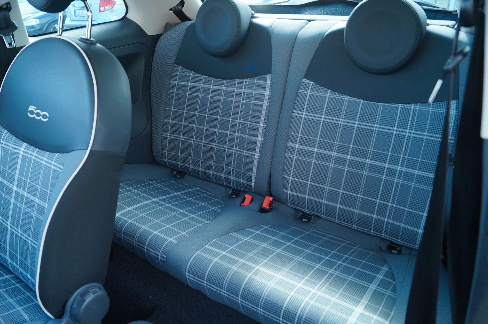 Fahrzeugabbildung Fiat 500 1.2 8V Lounge