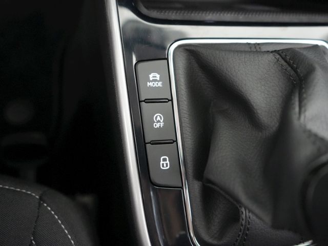 Fabia SELECTION TSI+NAVI+SITZ-/LENKRADHEIZUNG+KE