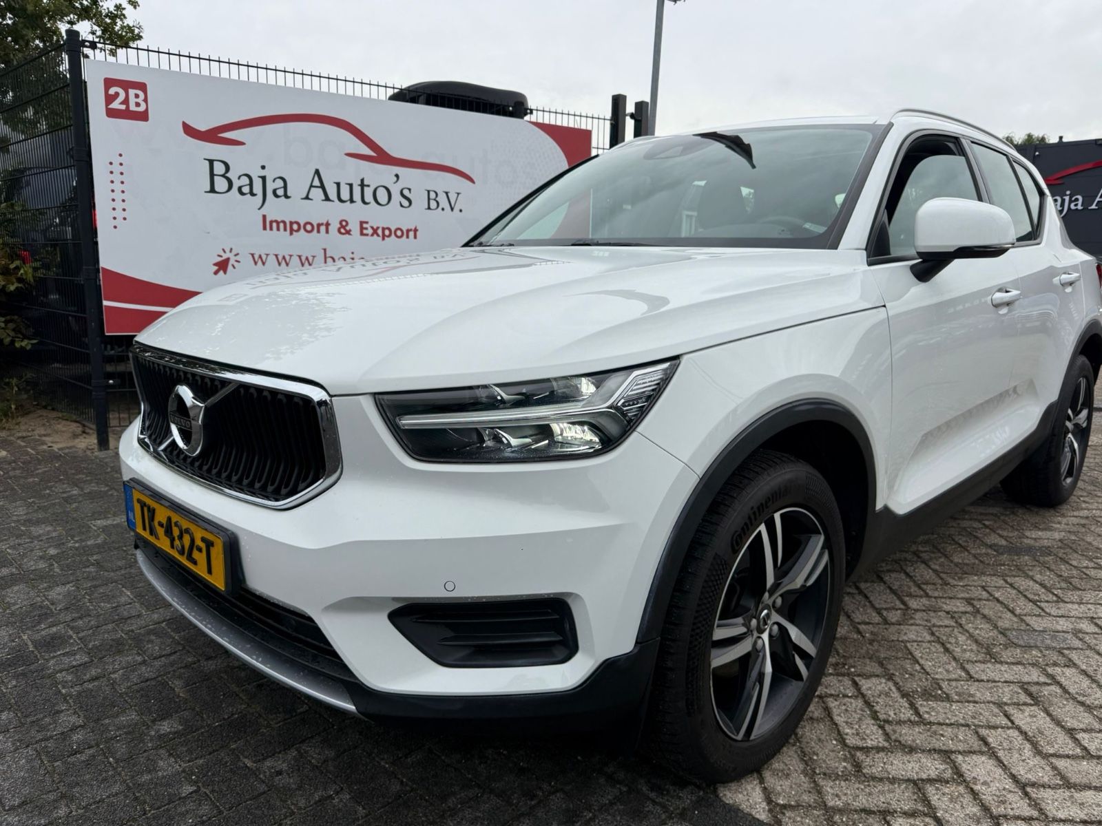 VOLVO XC 40