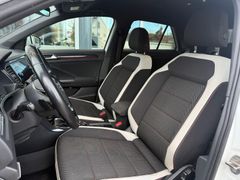 VW T-Roc Sport 4Motion/ DAB+/ NAVIGATION/ DCC/ LED VW T-Roc Sport 4Motion/ DAB+/ NAVIGATION/ DCC/ LED