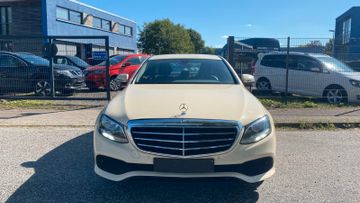 Mercedes E 200 - 3