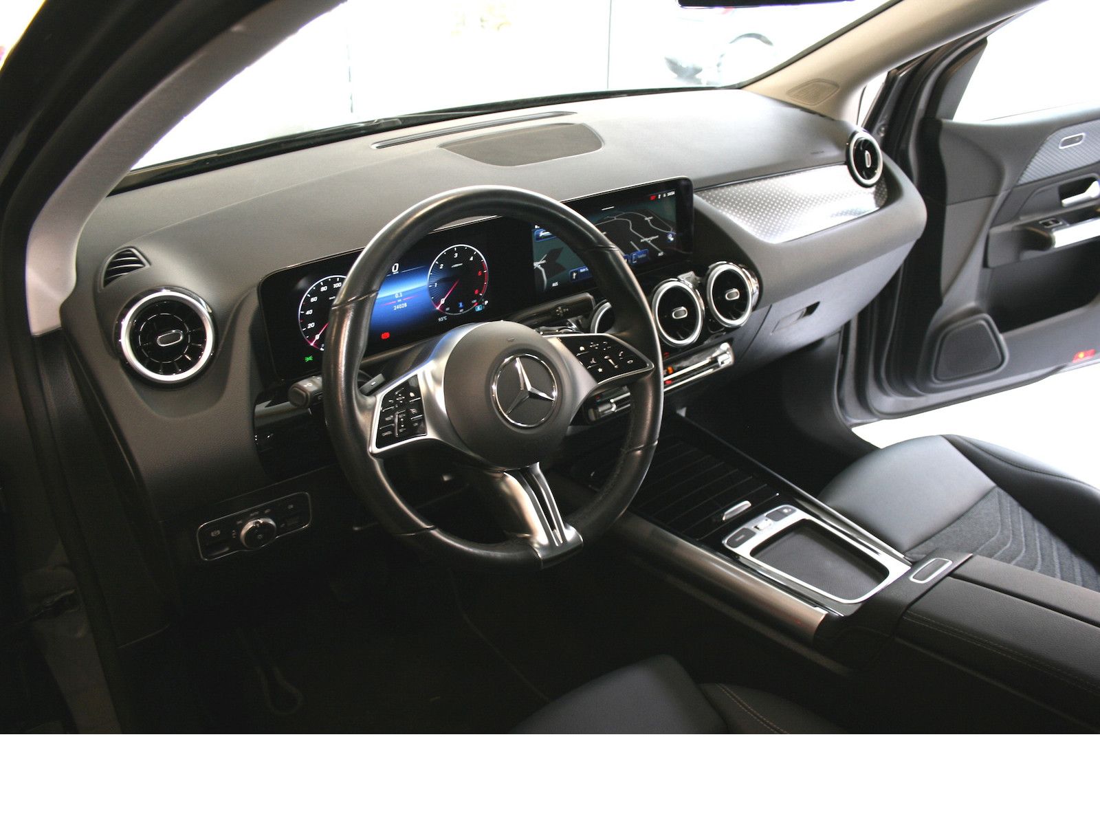 Fahrzeugabbildung Mercedes-Benz B 180 d Progres. Advanced *AHK*Winter-Paket*LED*