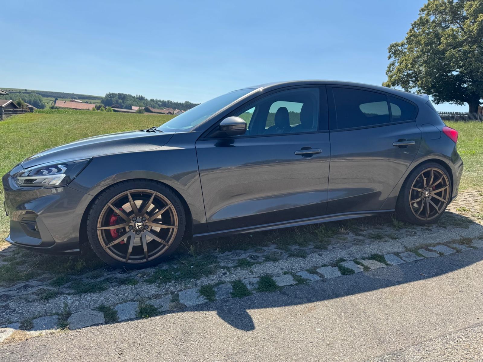 Ford Focus Limited ST 280ch - Recaro - 2ème main - B&O - Navi - Carplay