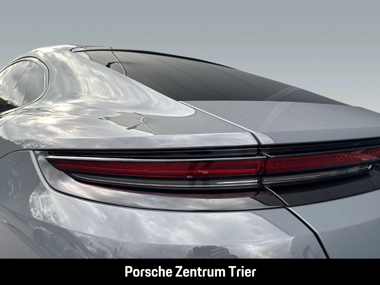 Porsche Panamera 4S E-Hybrid HA-Lenkung InnoDrive HeadUp