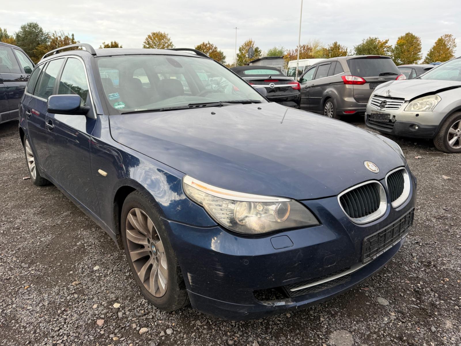 BMW 520 2007 — interior
