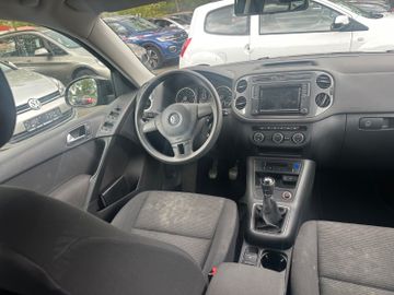 Volkswagen Tiguan - 9