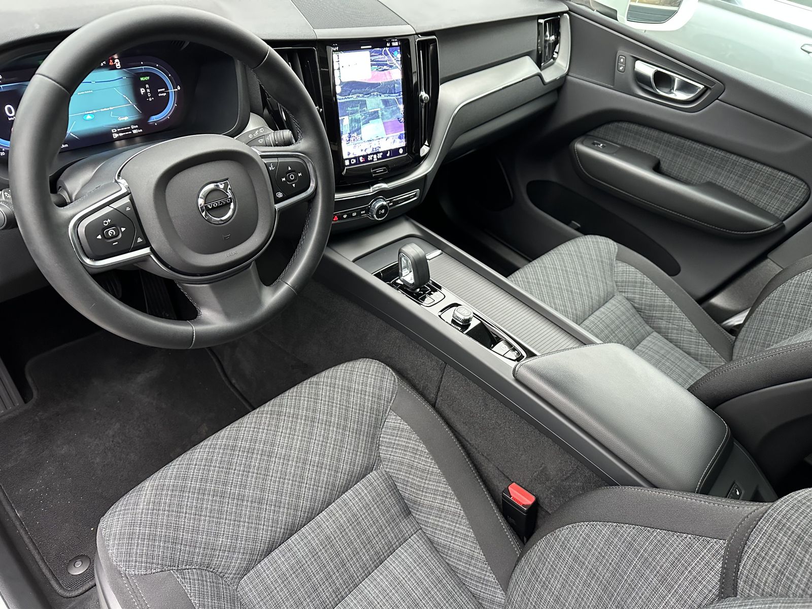 Fahrzeugabbildung Volvo XC60 T6 AWD Inscription Expression NAV+LED+AHK