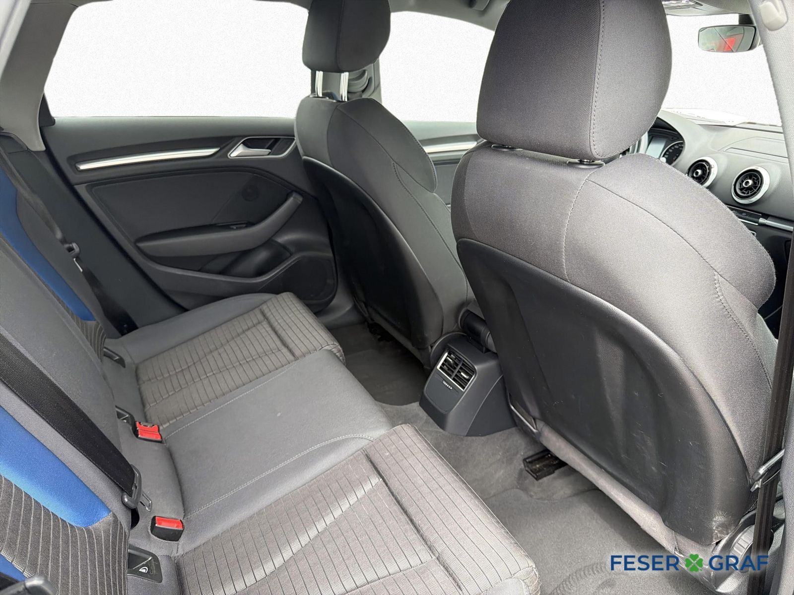Audi A3 Sportback Sport 1.6 TDI 6 Gang - NAVI - SZH - foto 10