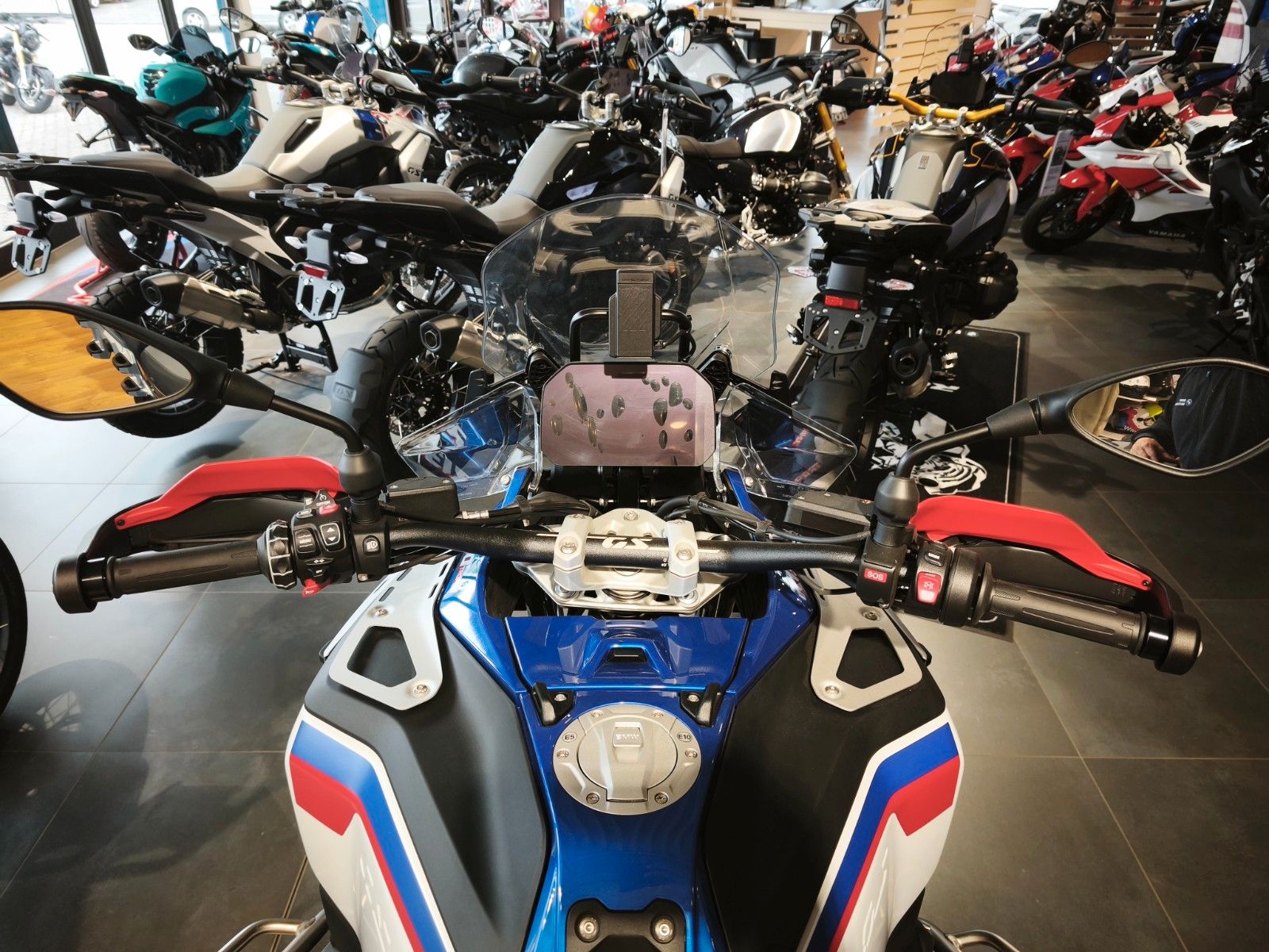 Fahrzeugabbildung BMW R 1300 GS Adventure ASA