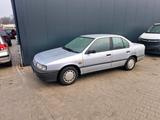 Nissan nissan primera benziner 1.6 mit klimaanlage - Nissan Primera aus 1992