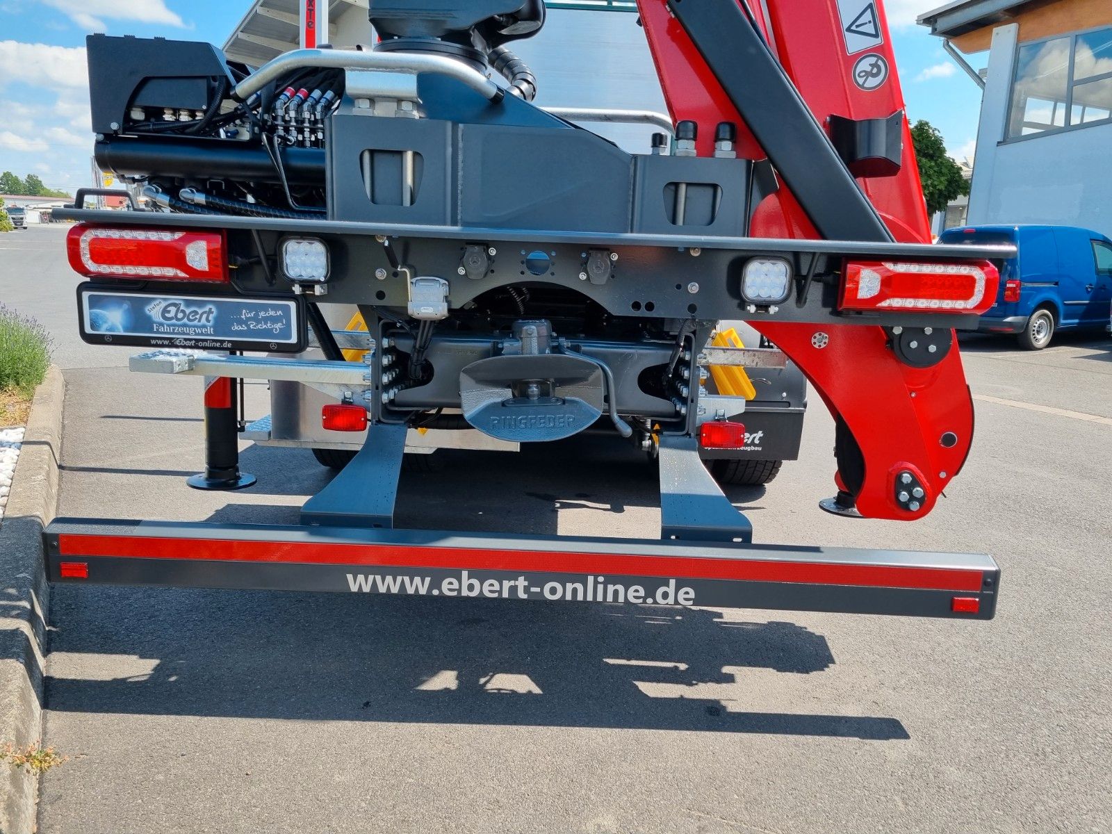 Fahrzeugabbildung Mercedes-Benz Arocs 2651 L 6x4 Palfinger Epsilon TZ12-98