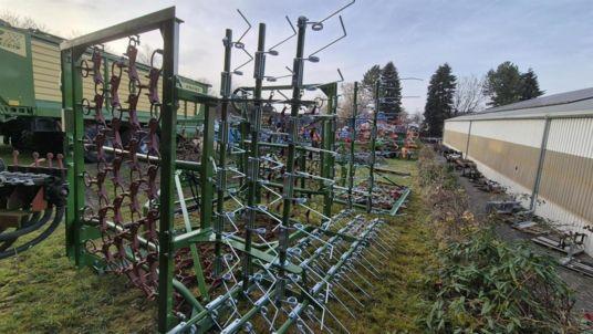 Andere WIESENEGGE 6SH/4 + Striegel 1124RX + CH