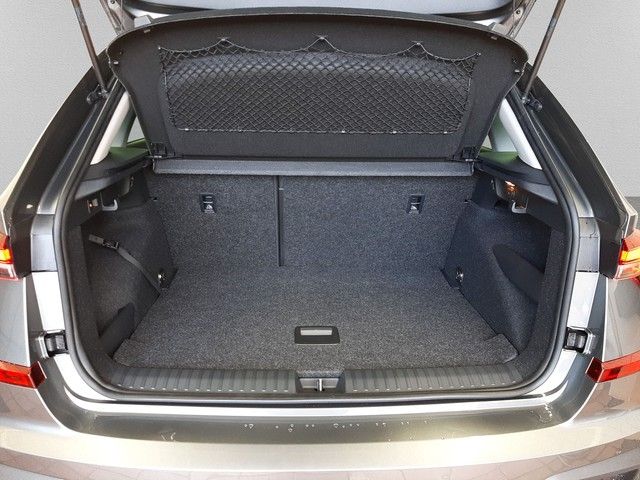 Fahrzeugabbildung Skoda Kamiq Selection 1.5TSI DSG Navi AHK MatrixLED