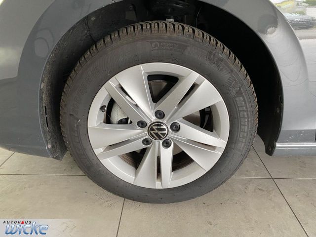 Golf VIII 1.5 TSI Life CONNECT KLIMA PDC LED