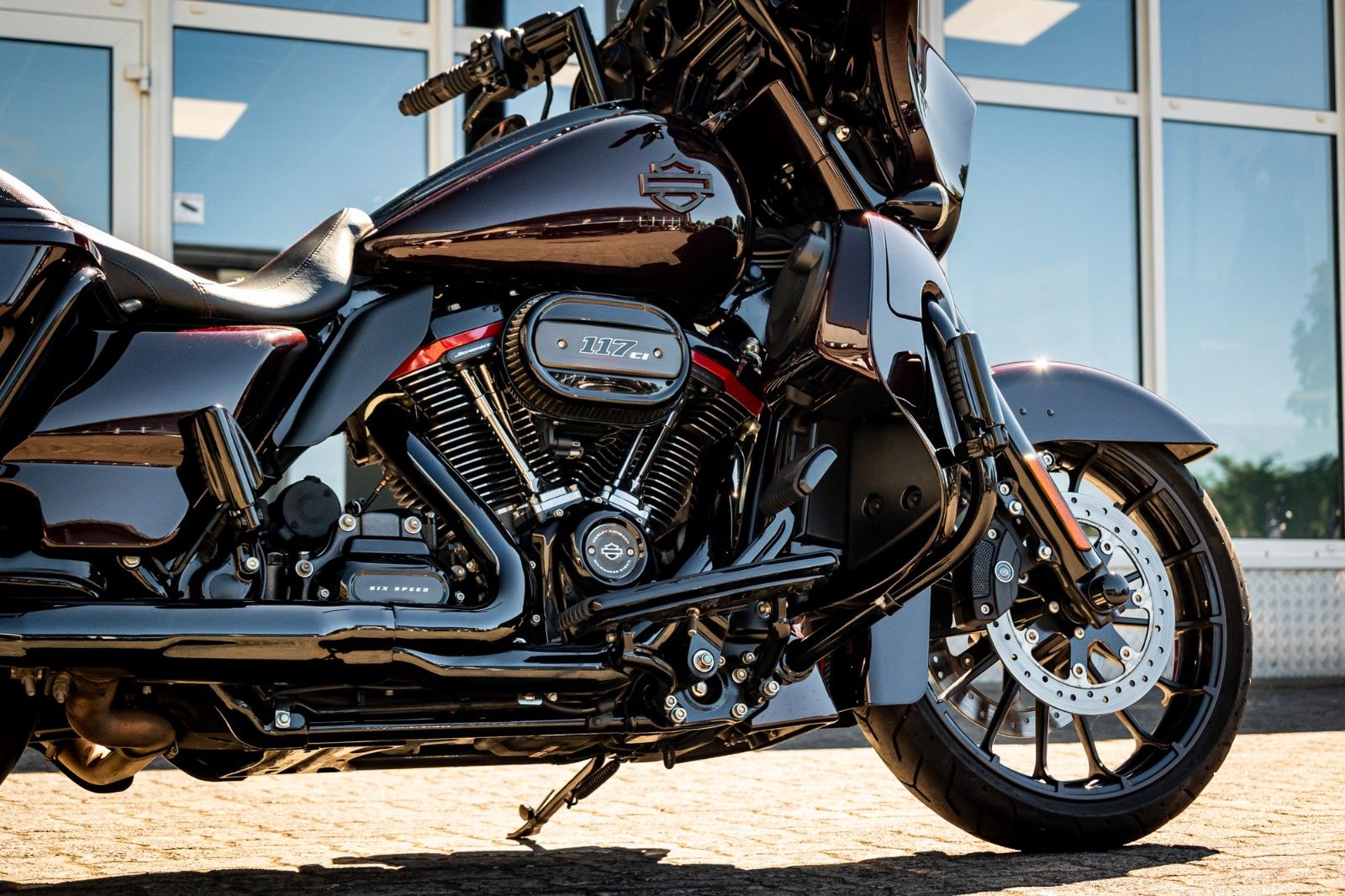 Fahrzeugabbildung Harley-Davidson CVO STREET GLIDE 117 FLHXSE