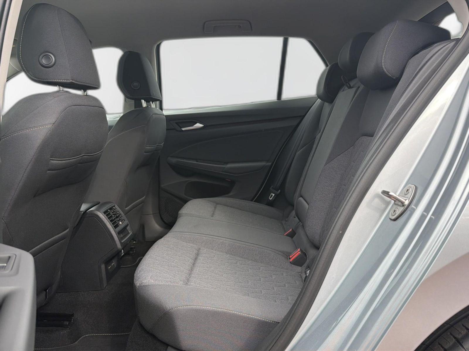 Volkswagen Golf VIII 1.5 TSI Life Ambiente Carplay LED RüKa, миниатюра 3