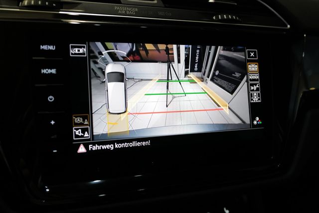 Volkswagen Touran 1.5TSI DSG Highline StdHz AHK Navi Rkam D