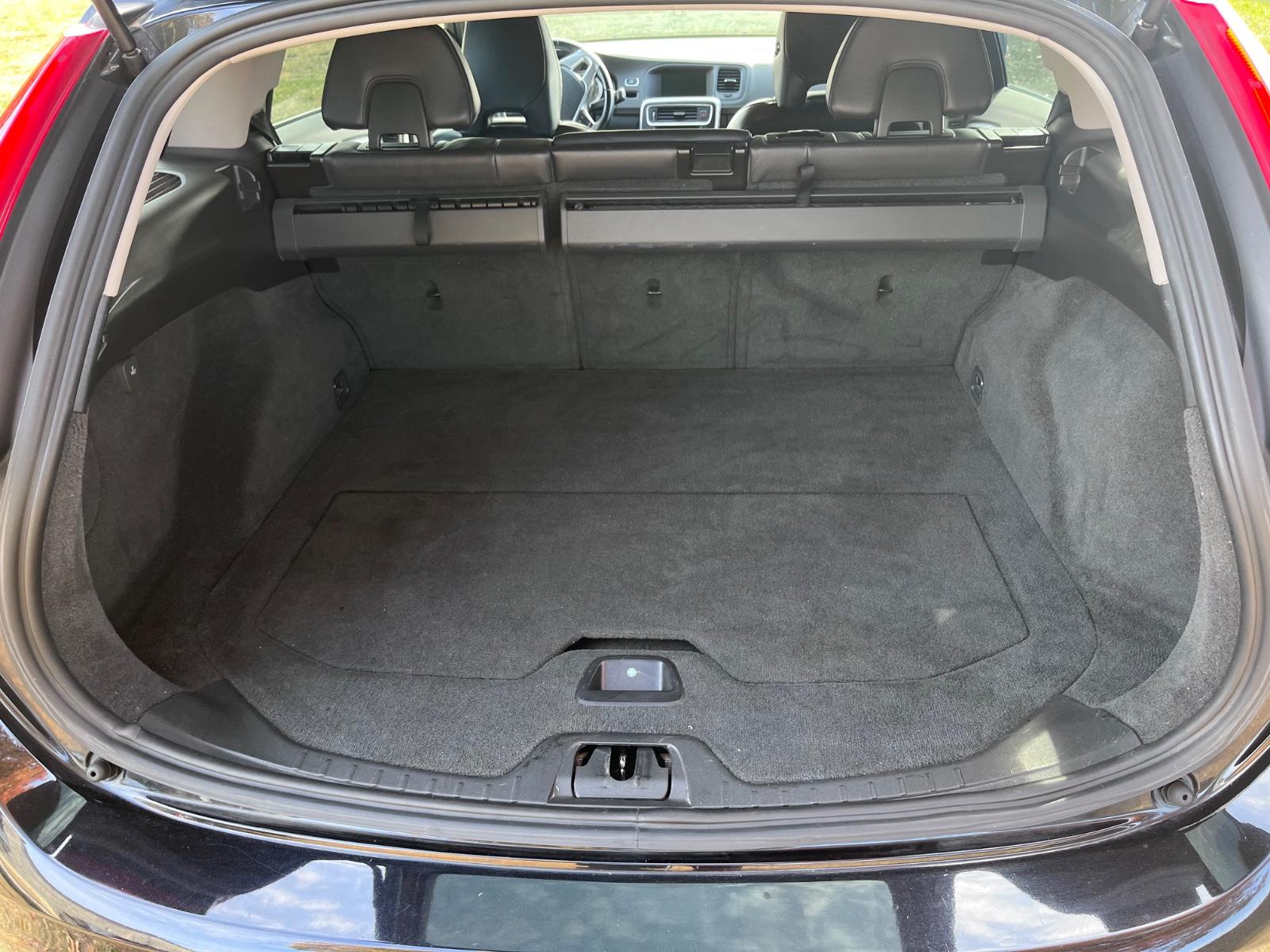 Volvo V60 2011 — photo 6