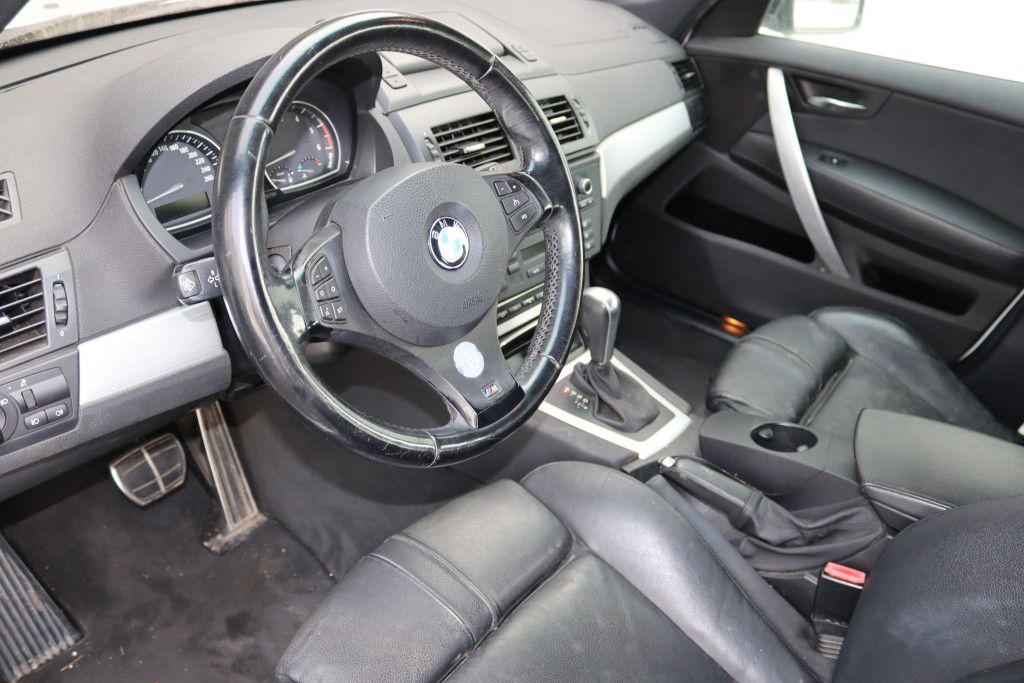 Fahrzeugabbildung BMW X3 35d xDrive -Navi-Xenon-AHK *Motor klackert*
