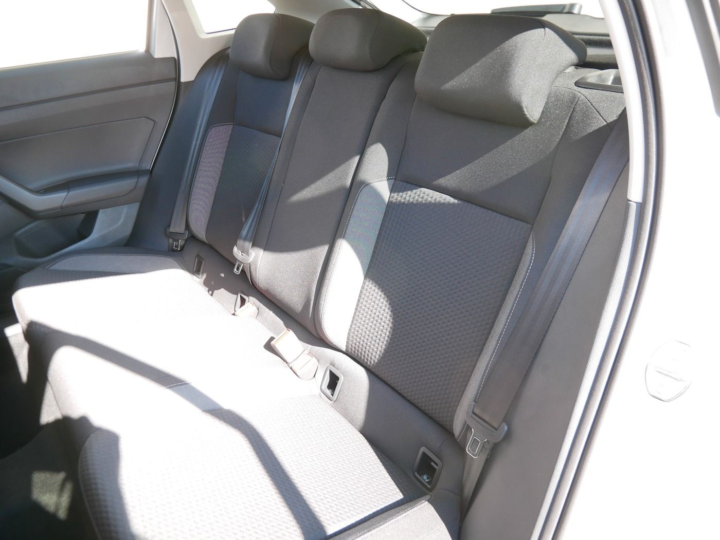 Fahrzeugabbildung Volkswagen Taigo 1.0 TSI Life Kamera LED SHZ Klimaautomatik