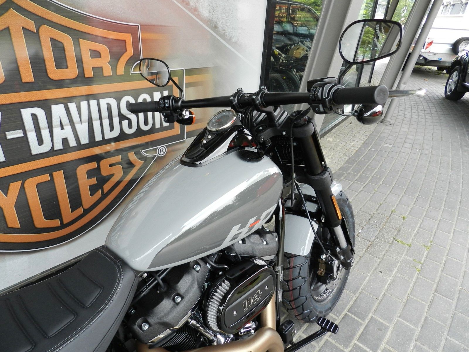 Fahrzeugabbildung Harley-Davidson Softail Fat Bob 114 FXFBS Sofort Verfügbar 2024