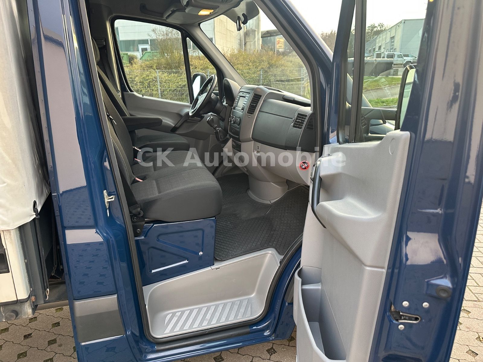 Fahrzeugabbildung Mercedes-Benz Sprinter II Pritsche/Plane 516CDI/Navi/Klima/AHK