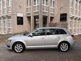 Audi A3 Sportback 1.6 Ambiente. Automatik /90.000 km - Audi: A9