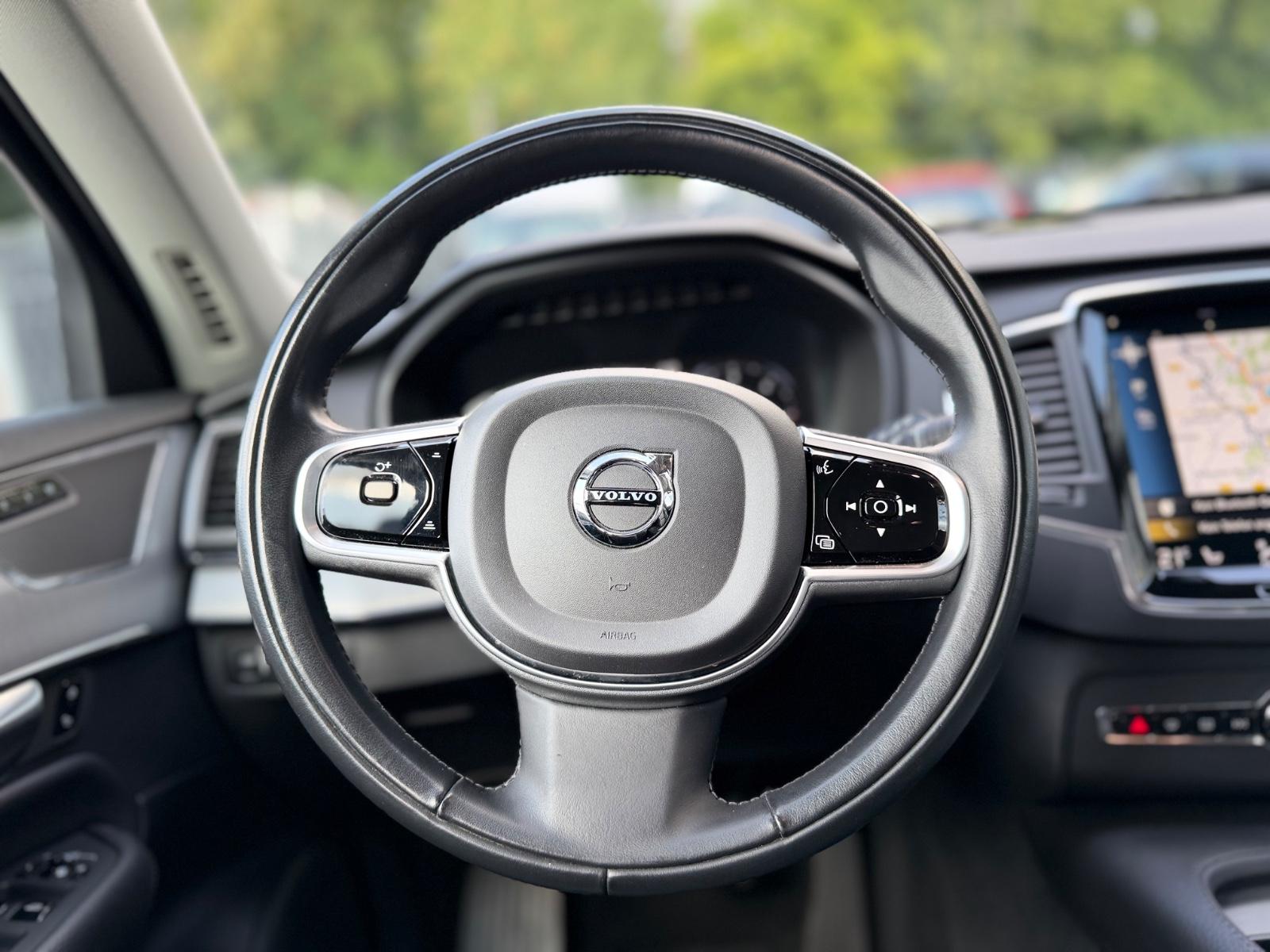 Volvo XC 90 MOMENTUM PRO AWD *7.SITZER*NAVI*LEDER*
