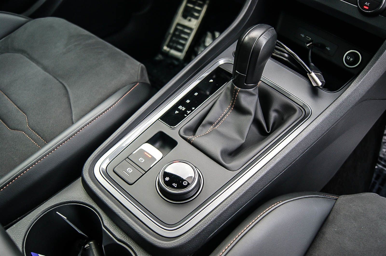 Fahrzeugabbildung CUPRA Ateca 2.0i 4Drive TRAILASSYST SCHIEBEDACH BEATS