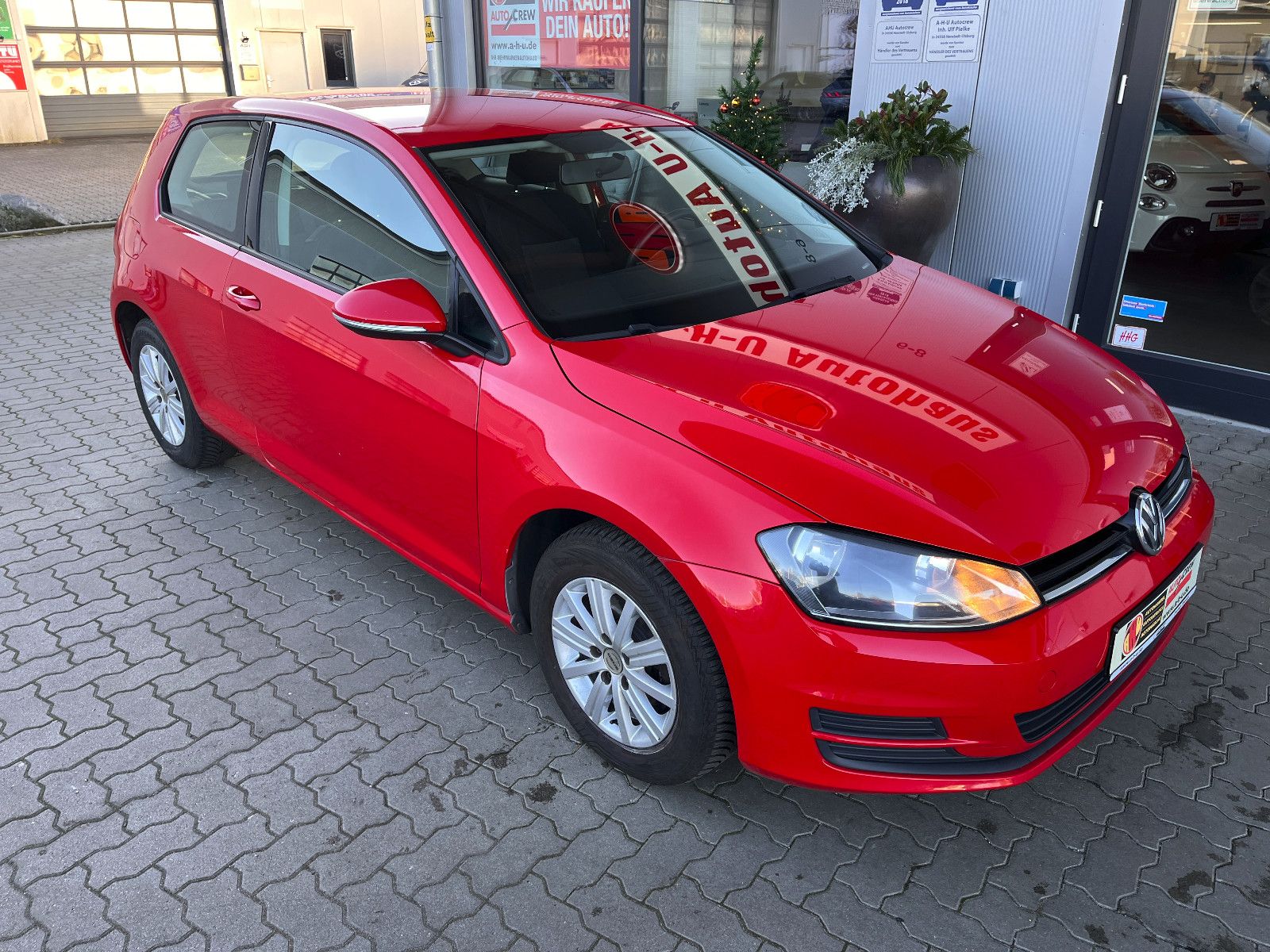 Fahrzeugabbildung Volkswagen Golf VII Lim. Trendline BMT