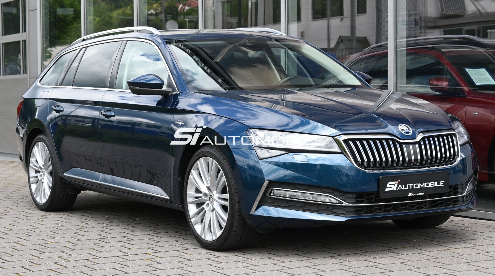 Fahrzeugabbildung SKODA Superb 2.0 TDI DSG L&K COMBI °ACC°AHK°STANDHEIZ°