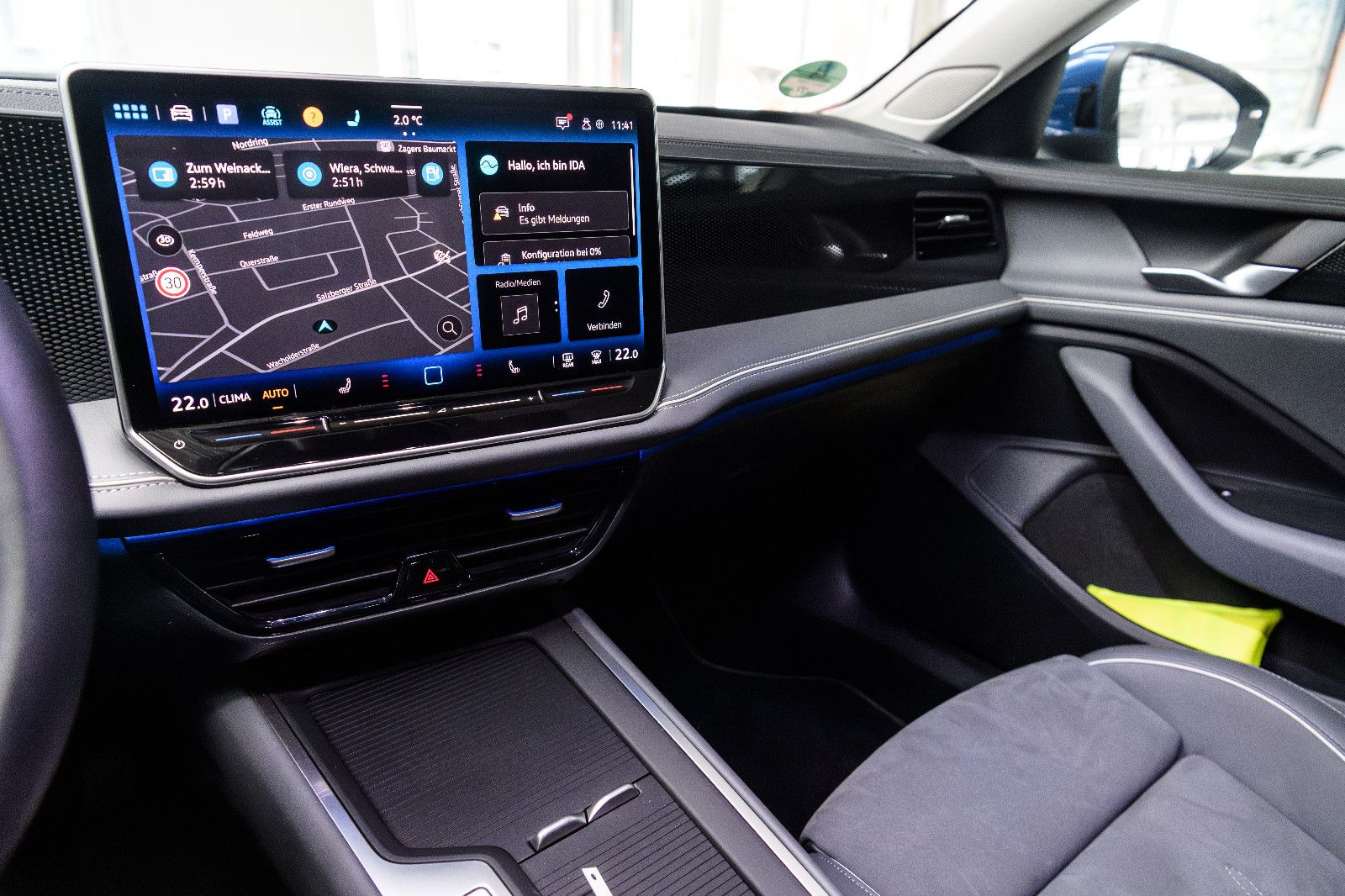 Fahrzeugabbildung Volkswagen Passat Variant 2.0 TDI 110 kW+AHK+SHZ+STANDHEIZU
