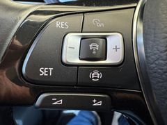 Fahrzeugabbildung Volkswagen Touran United Start-Stopp 7 Sitze Navi Sitzhe.