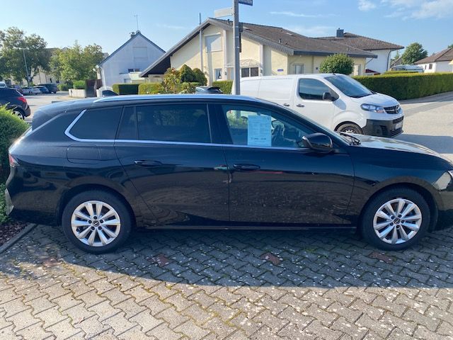 Fahrzeugabbildung Opel Astra L ST 1.5 D Elegance Start/Stop // Navi, RF