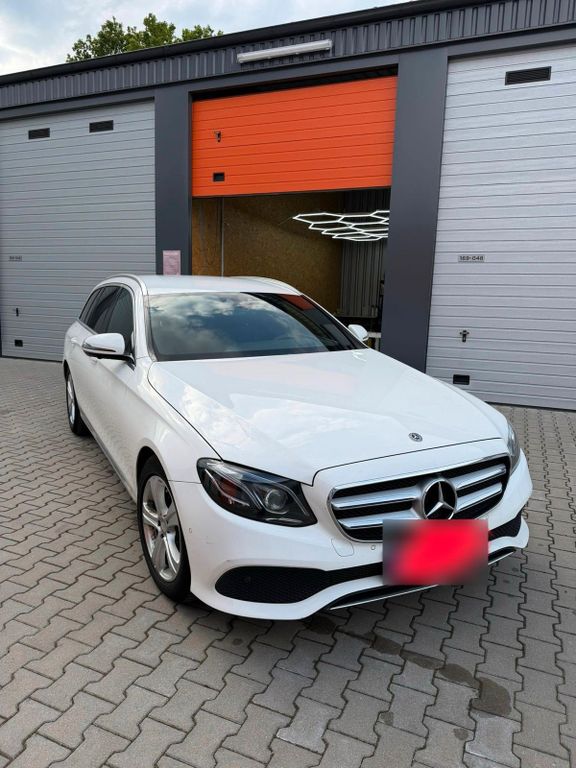 Image of Mercedes-Benz C 220