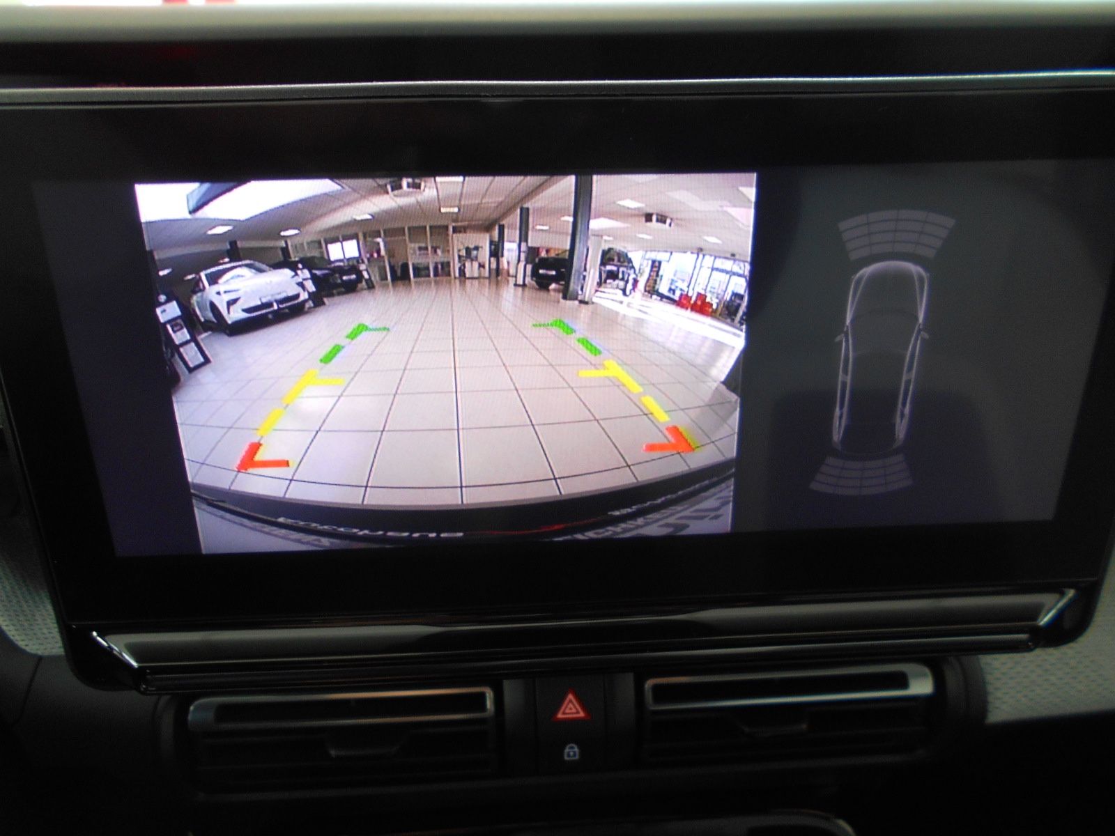 Fahrzeugabbildung Citroën C3 Aircross Hybrid 145 MAX