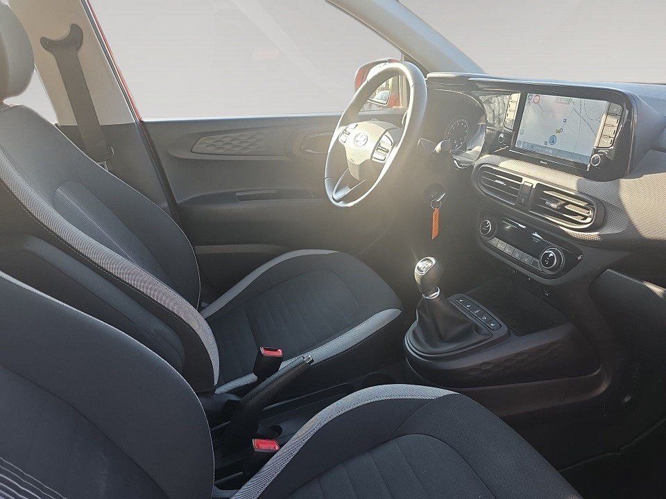 Fahrzeugabbildung Hyundai i10 1.0i Trend Komfortpaket Navi