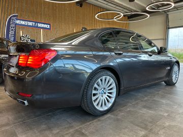 BMW 740 *Softclose*Memory*Spurwächsel*BI-XENON*